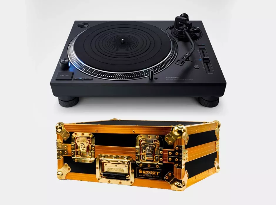 Technics SL-1210GR2-K Direct-Drive Turntable + Odyssey Limited Edition Gold Turntable Flight Case
